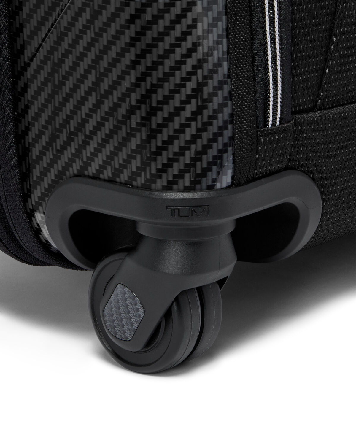 TUMI McLaren Aero &ndash; L Front Pocket Expandable Checked